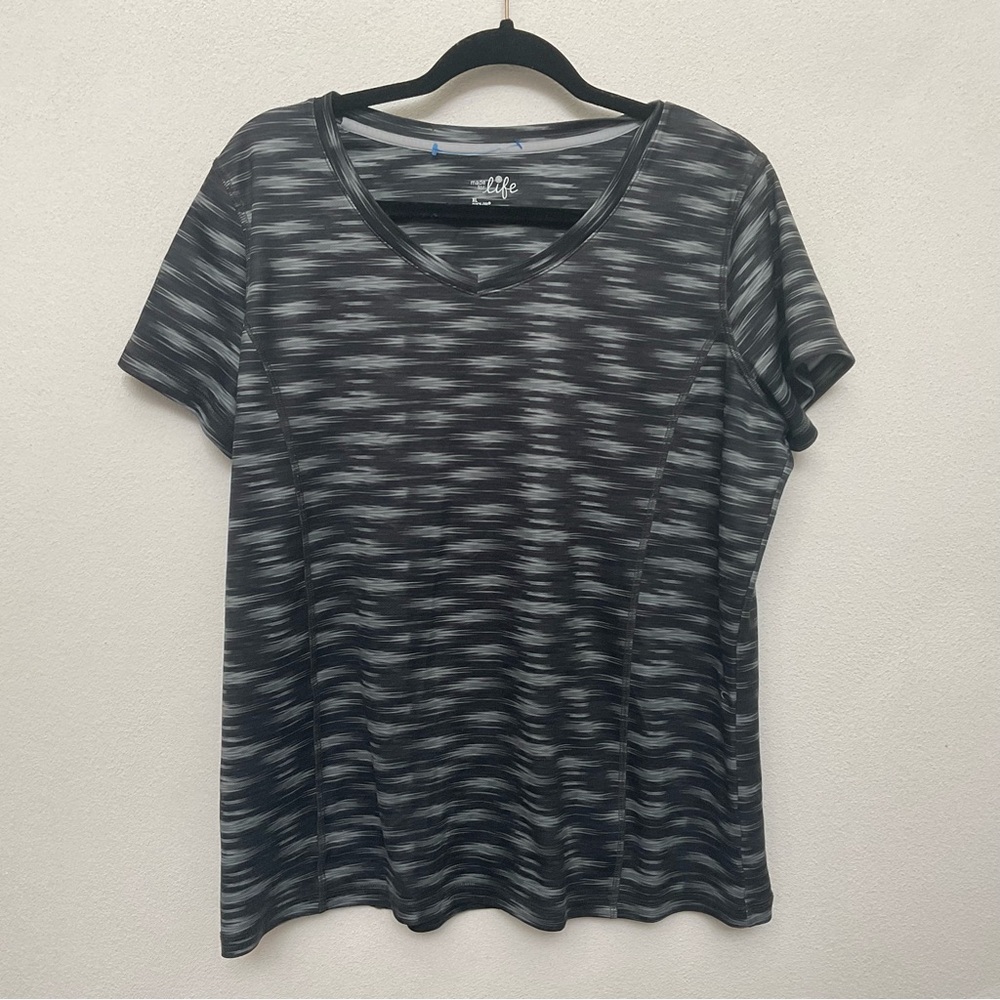 Made for Life Quick-Dri Black, Grey Patterned V-Neck Short Sleeve Workout Top XL